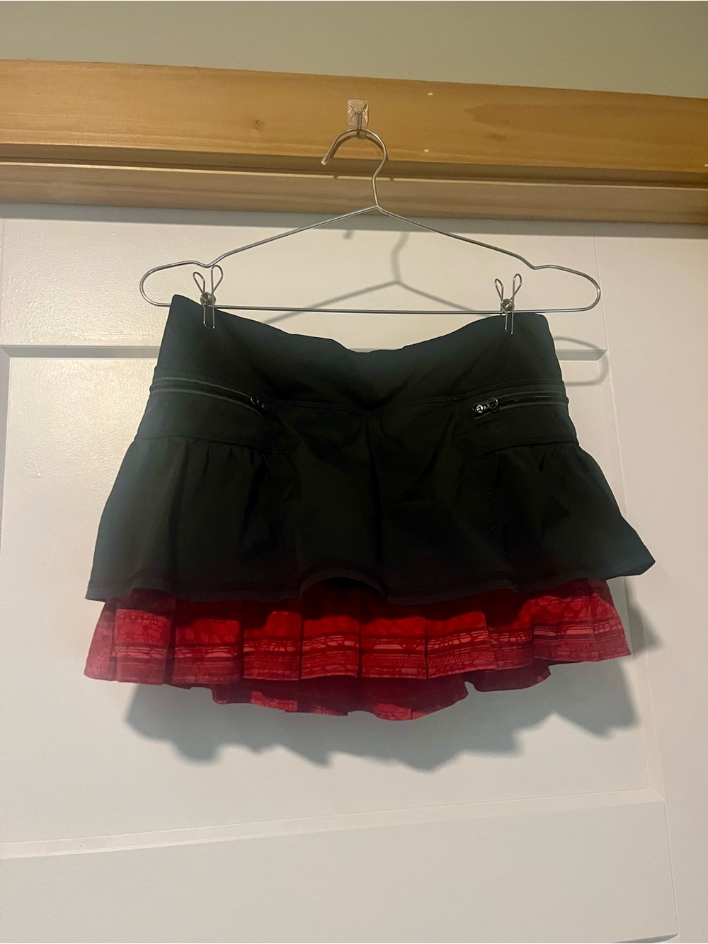 Lululemon Athletica Run Your Heart Out Skirt size 6